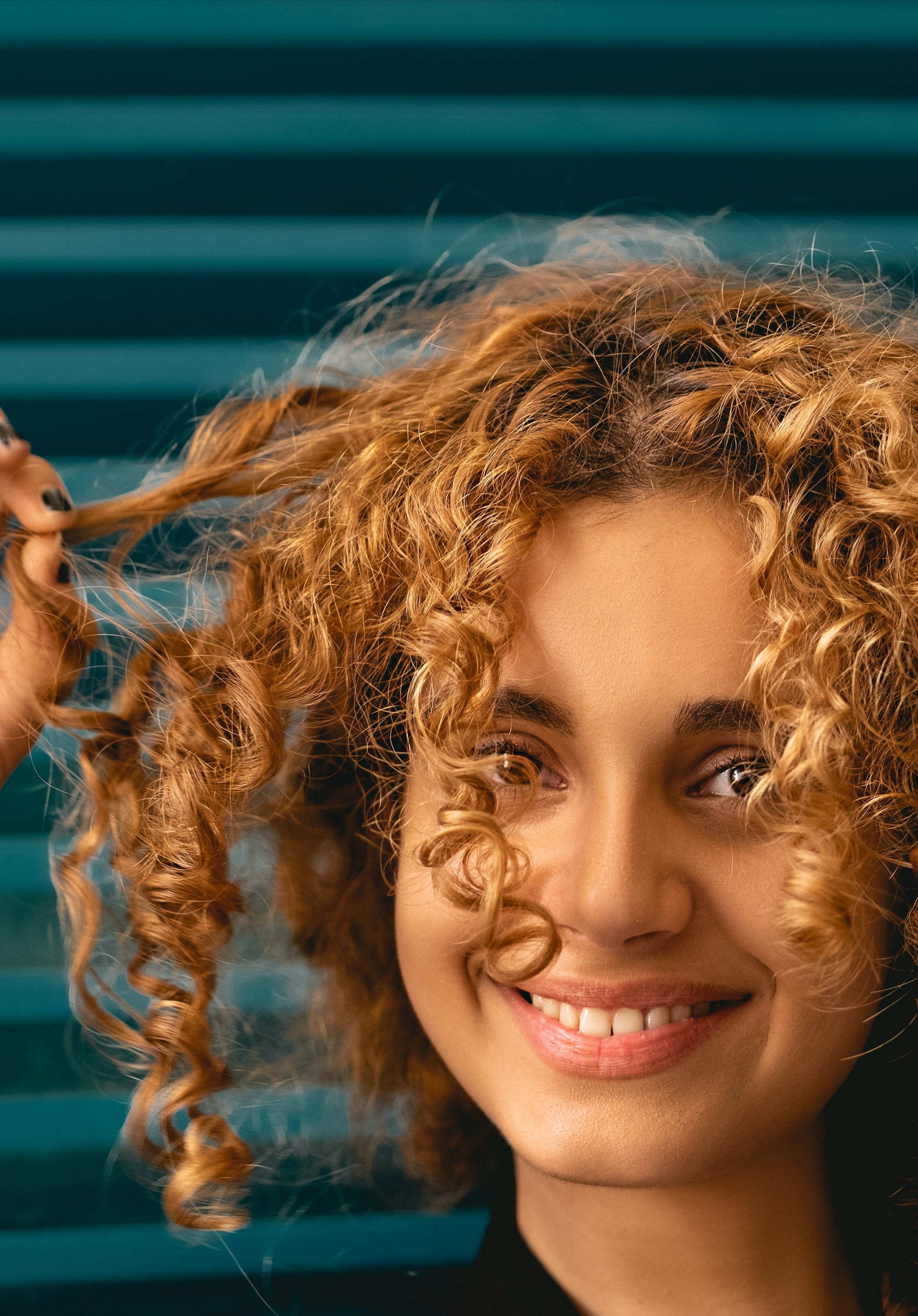 YEET MAGAZINE: The Ultimate Guide to Curly Hair Care – Definition, Volume, and Healthy Hair Tips.